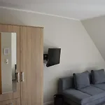 Zur Schleuse Garni Am Elbe Luebeck - Kanal In 3* Witzeeze
