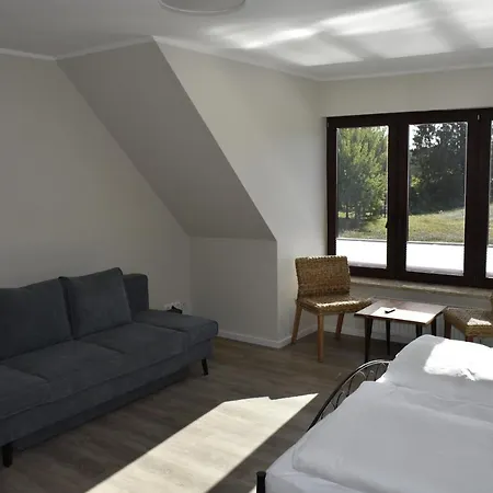 Guest house Zur Schleuse Garni Am Elbe Luebeck - Kanal In *