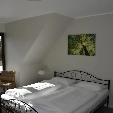 Zur Schleuse Garni Am Elbe Luebeck - Kanal In Gæstehus