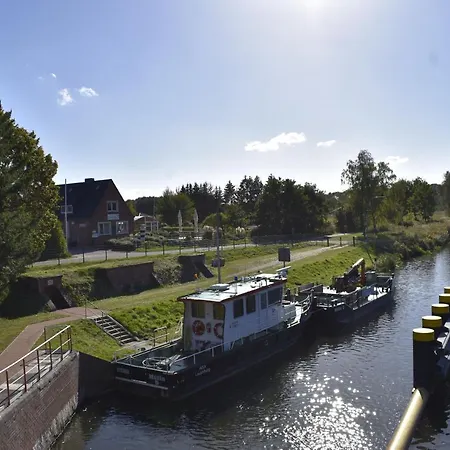 Gæstehus Zur Schleuse Garni Am Elbe Luebeck - Kanal In