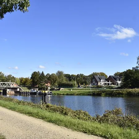 Zur Schleuse Garni Am Elbe Luebeck - Kanal In 3* Witzeeze