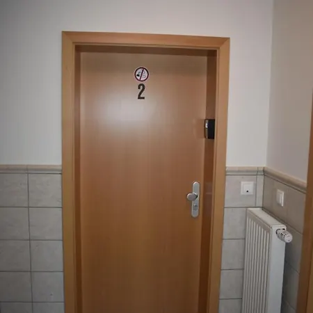 Zur Schleuse Garni Am Elbe Luebeck - Kanal In ゲストハウス Witzeeze