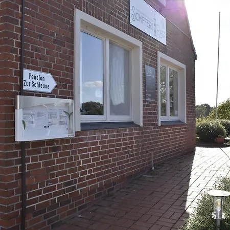 Zur Schleuse Garni Am Elbe Luebeck - Kanal In 3* Witzeeze