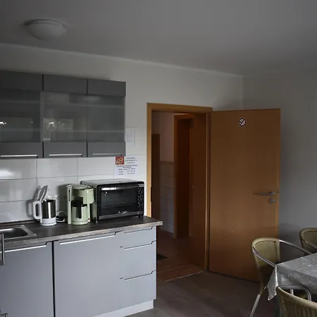 Zur Schleuse Garni Am Elbe Luebeck - Kanal In 3* Witzeeze