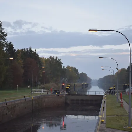 Zur Schleuse Garni Am Elbe Luebeck - Kanal In 3* Witzeeze