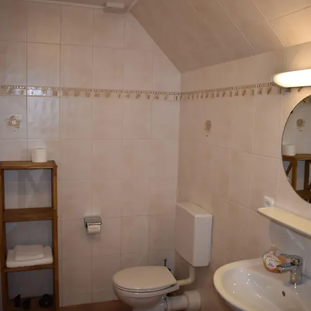 Zur Schleuse Garni Am Elbe Luebeck - Kanal In 3* Witzeeze